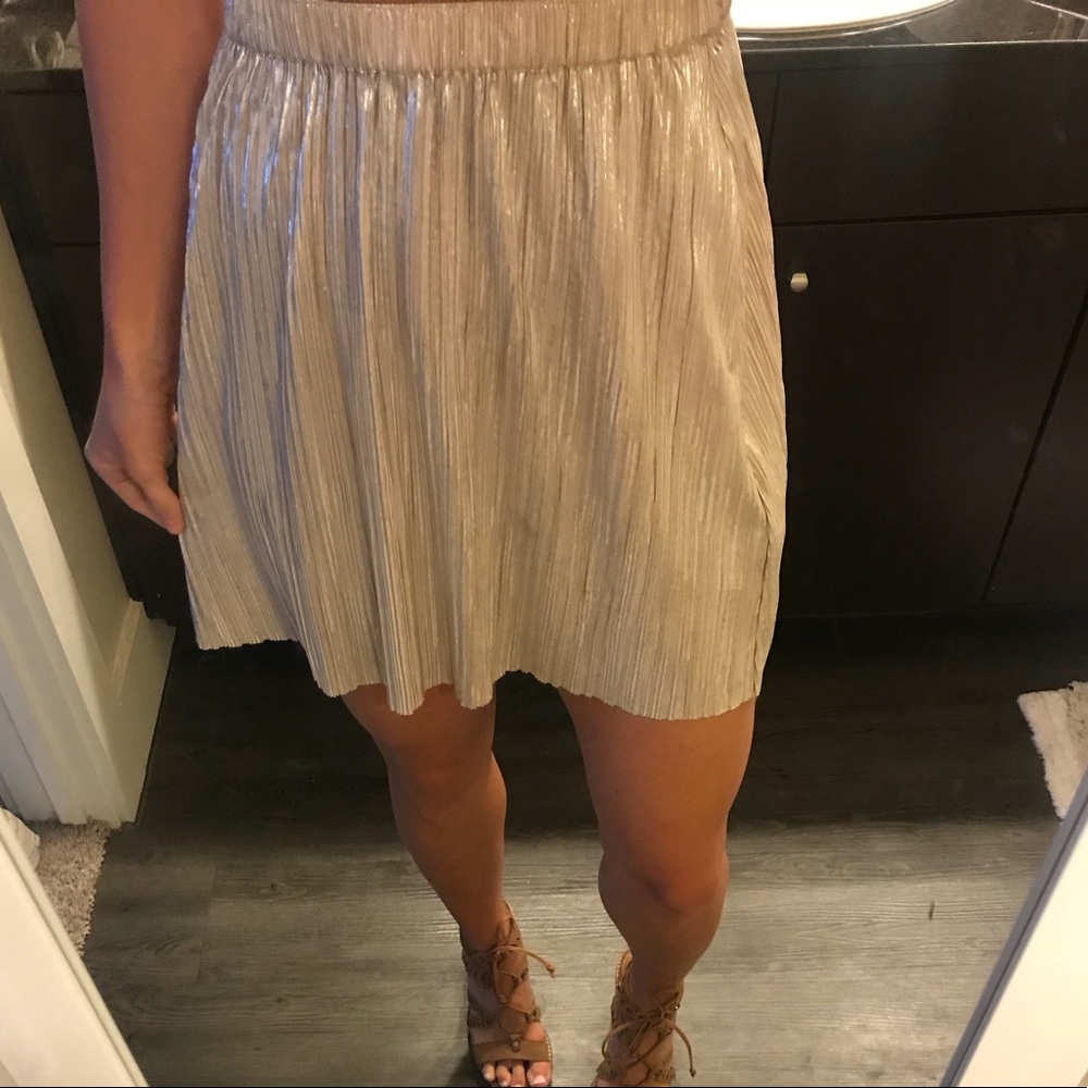 BCBG Gold Metallic Skirt Size Small
